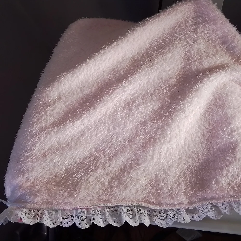 Cat Krinkle Bag/bed...Floral Pink Bedding with Lace Trim
